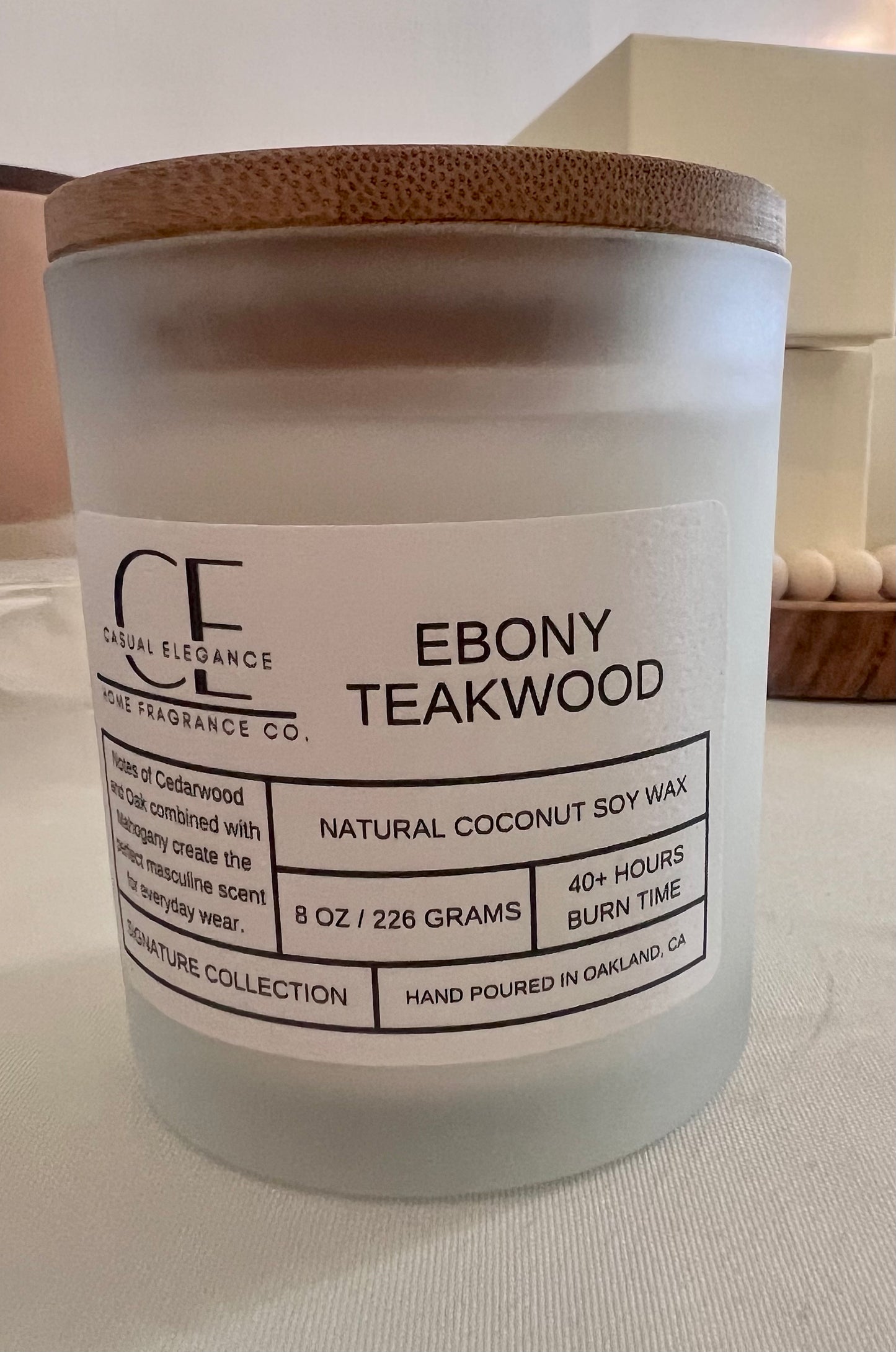 Ebony Teakwood Candle - Mahogany and Teakwood scented